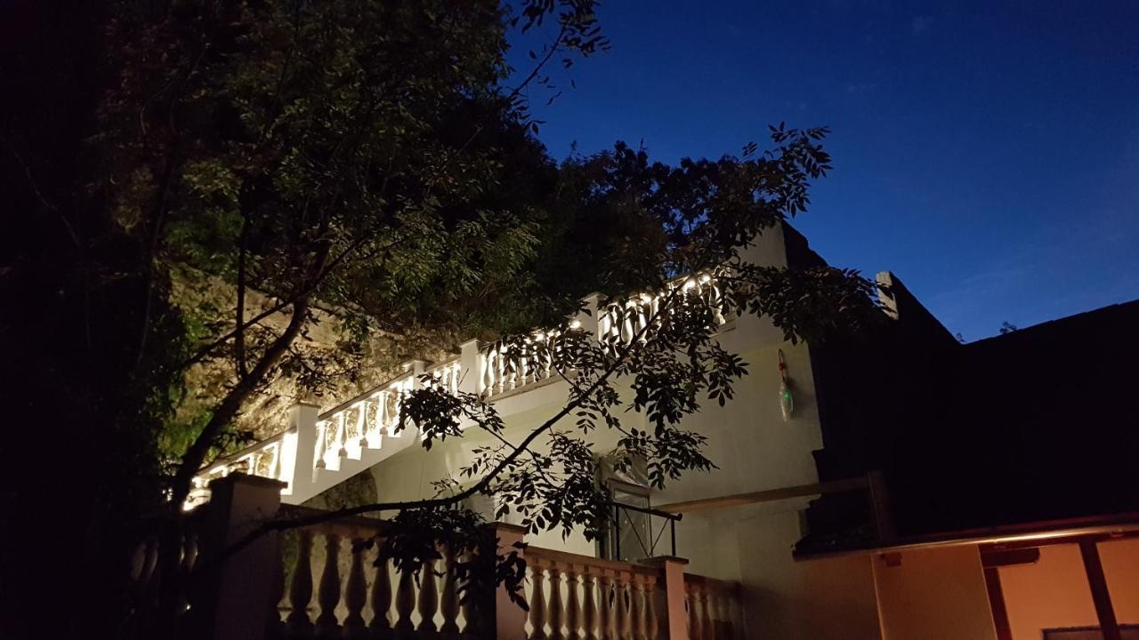 אפרטהוטל Veszprém Sziklavendeghaz מראה חיצוני תמונה